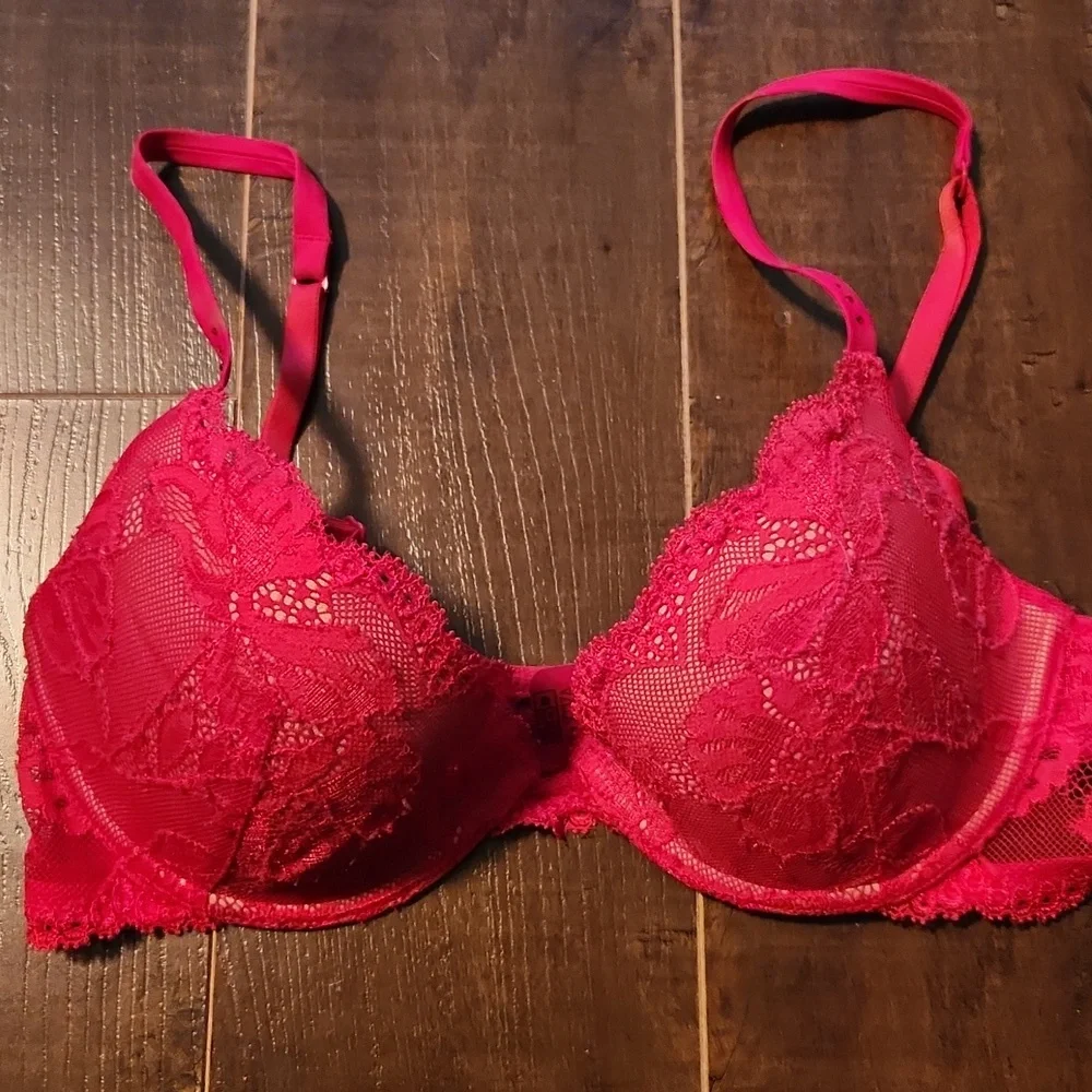 Bras - Picture 5 of 10